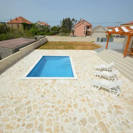 Hébergement de vacances Holiday House Barba Pere Privlaka (Zadar)