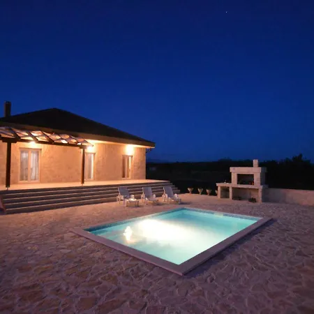 Holiday House Barba Pere * Privlaka (Zadar)