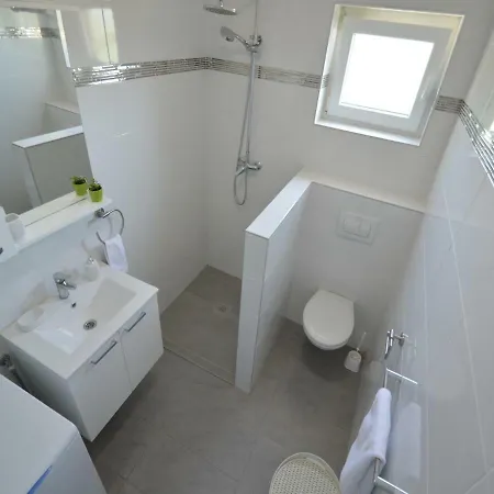 Holiday House Barba Pere *